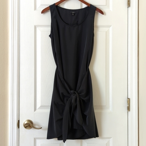 Drew Classic Silky Sleeveless Scoop Neck Tie Waist Shift Mini Dress Black Small - Picture 13 of 14